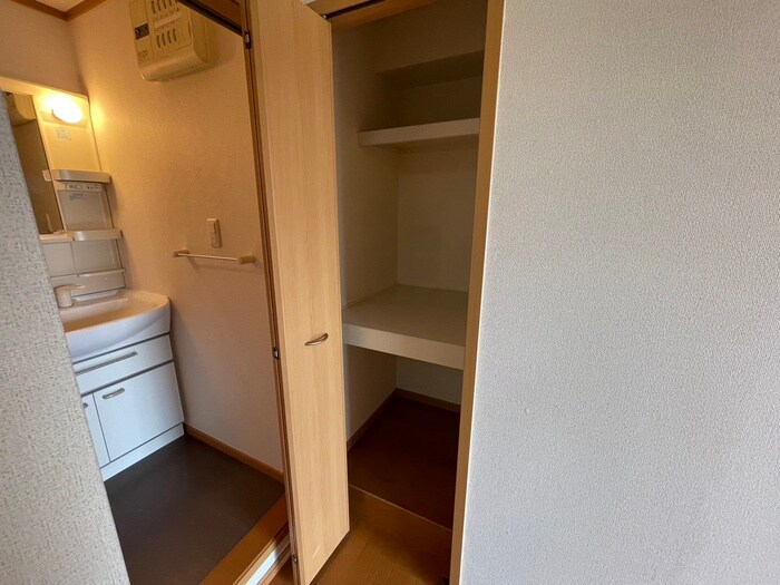 物件内観写真20　(収納)