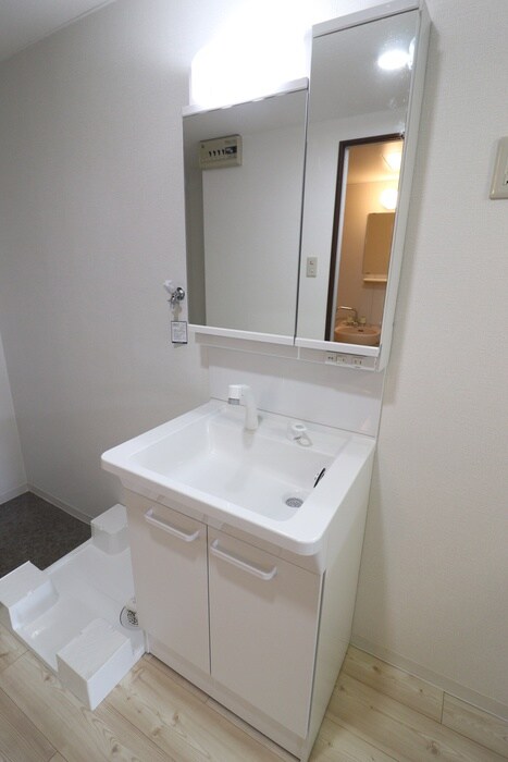 物件内観写真12　(洗面)