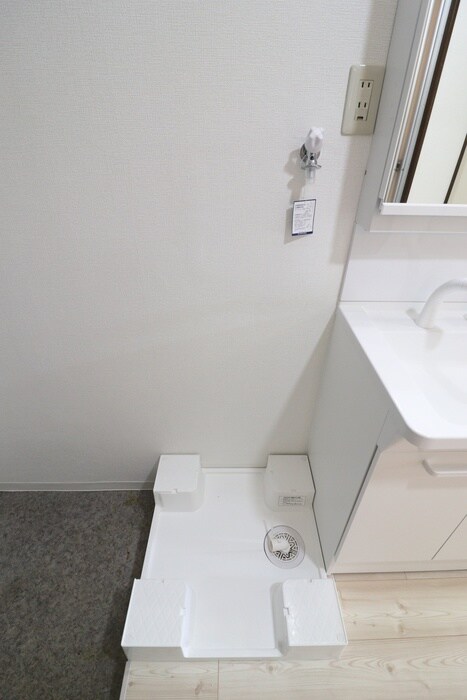 物件内観写真14　(洗濯機置場)