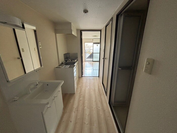 物件内観写真15　(廊下)