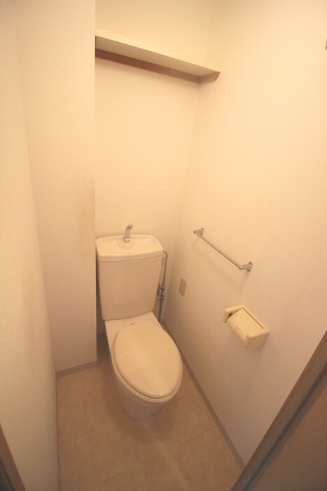 物件内観写真9　(トイレ)