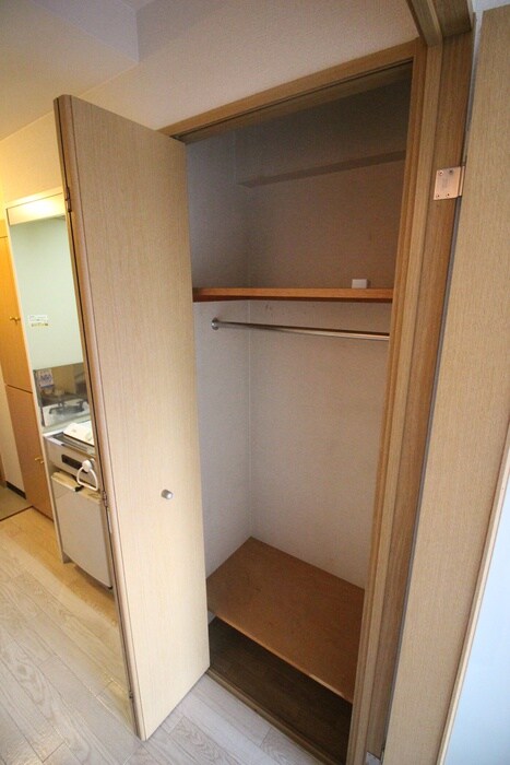 物件内観写真16　(収納)