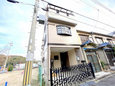 青山1丁目貸家外観写真