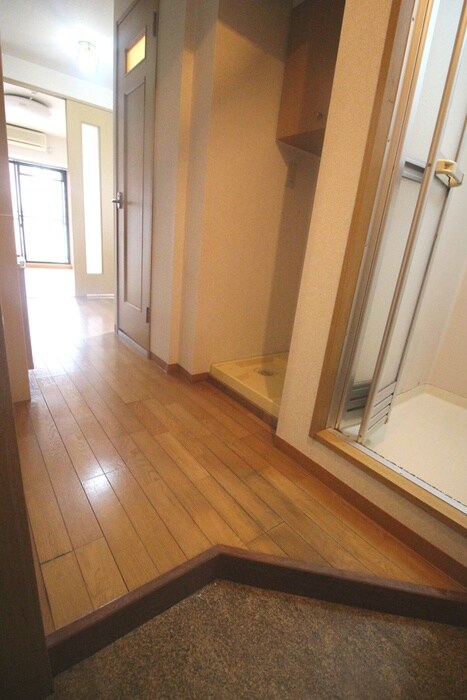 物件内観写真18　(廊下)