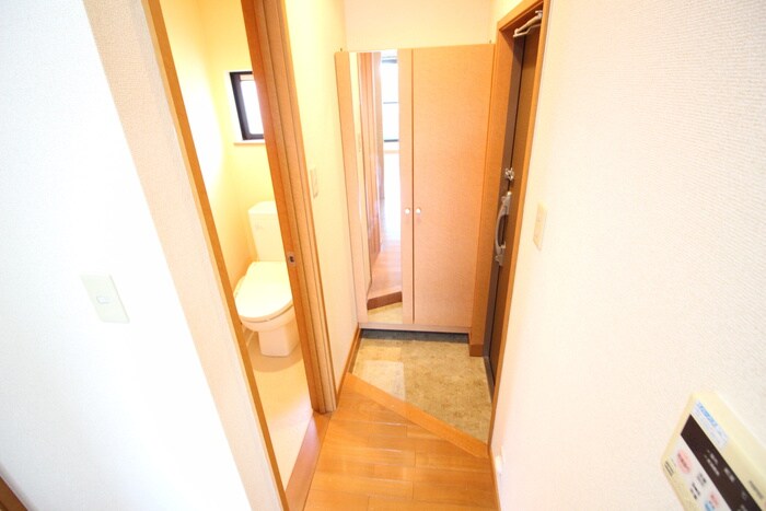 物件内観写真16　(廊下)