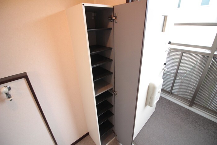 物件内観写真8　(靴箱)