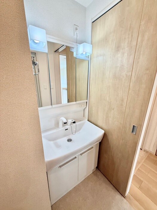 物件内観写真12　(洗面)