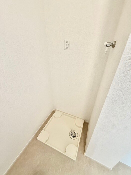 物件内観写真13　(洗濯機置場)