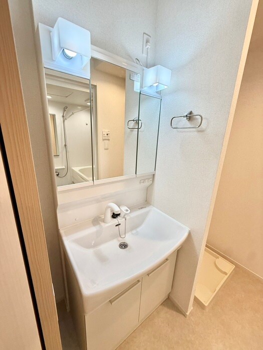 物件内観写真13　(洗面)