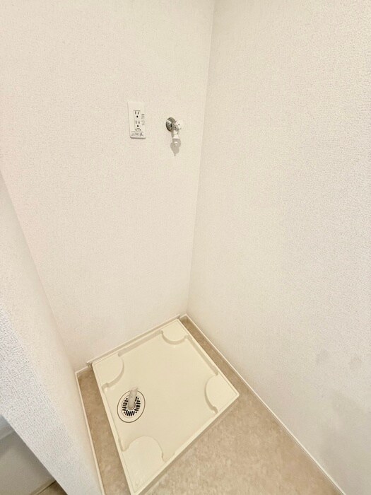 物件内観写真14　(洗濯機置場)