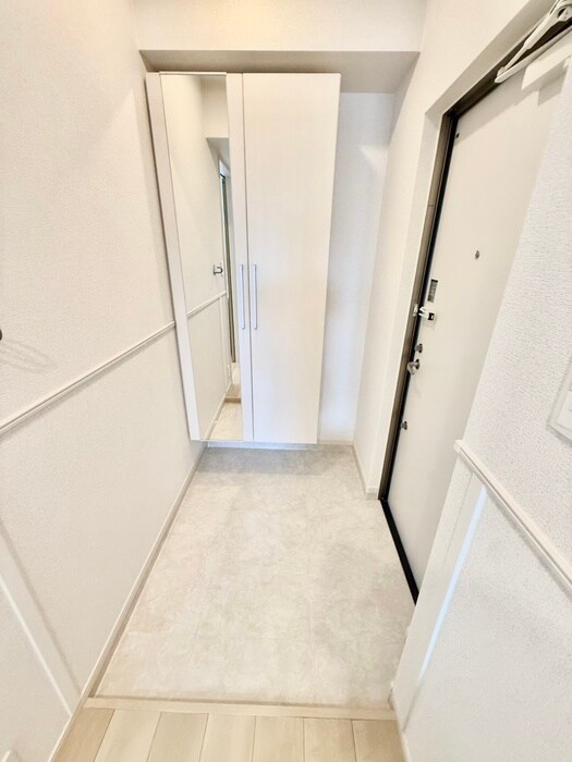 物件内観写真17　(玄関)