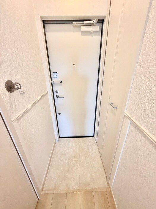 物件内観写真18　(玄関)