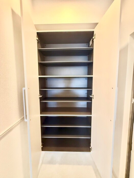 物件内観写真18　(靴箱)