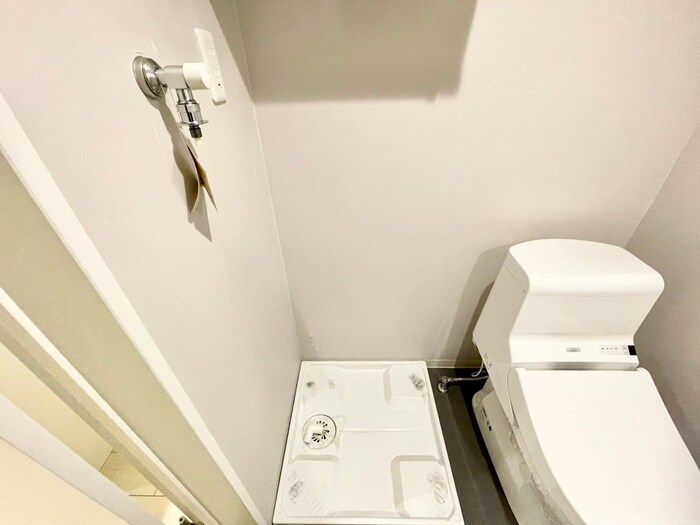 物件内観写真16　(洗濯機置場)