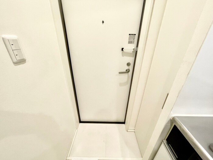物件内観写真18　(玄関)