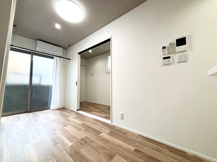 物件内観写真9　(居室)