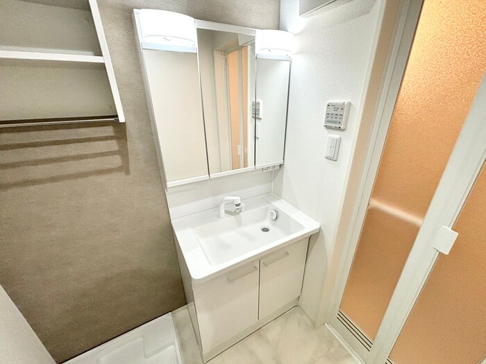 物件内観写真13　(洗面)