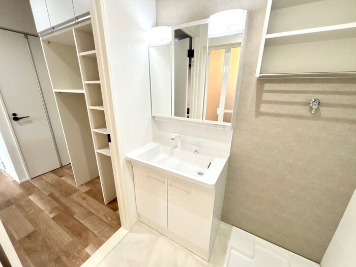 物件内観写真13　(洗面)