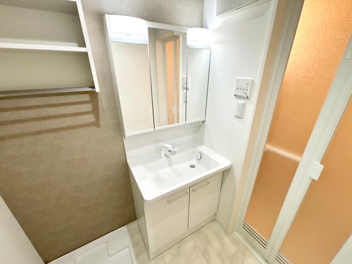 物件内観写真13　(洗面)