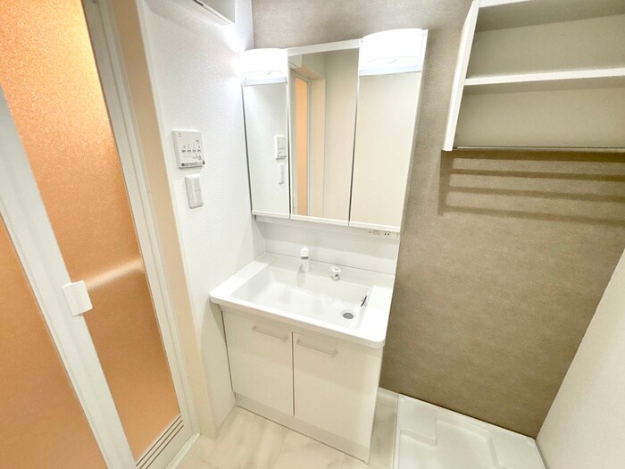 物件内観写真13　(洗面)