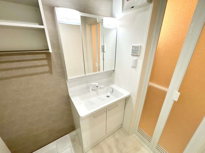 物件内観写真13　(洗面)