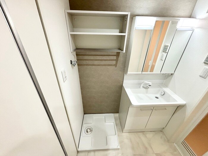 物件内観写真14　(洗濯機置場)