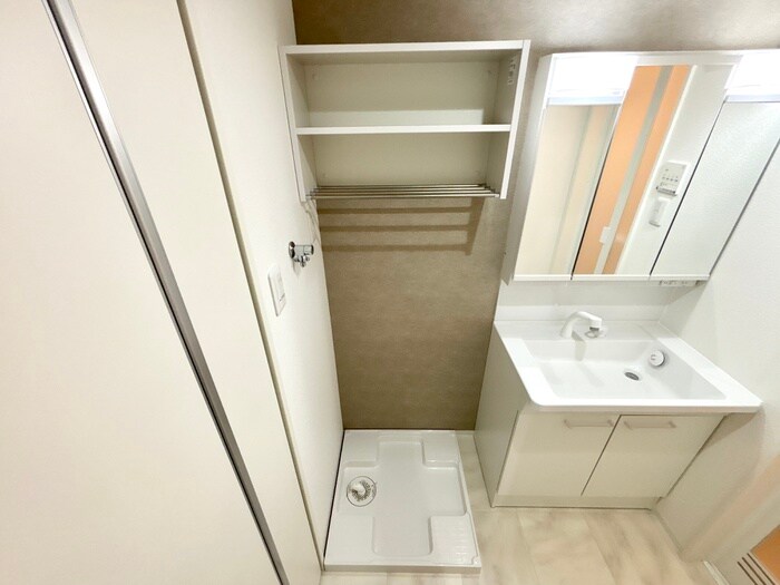 物件内観写真14　(洗濯機置場)