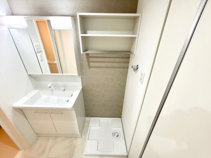 物件内観写真14　(洗濯機置場)