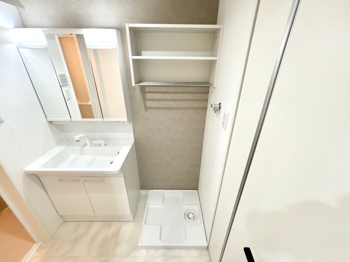 物件内観写真14　(洗濯機置場)