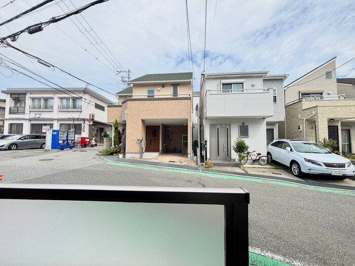 物件内観写真16　(室内からの展望)