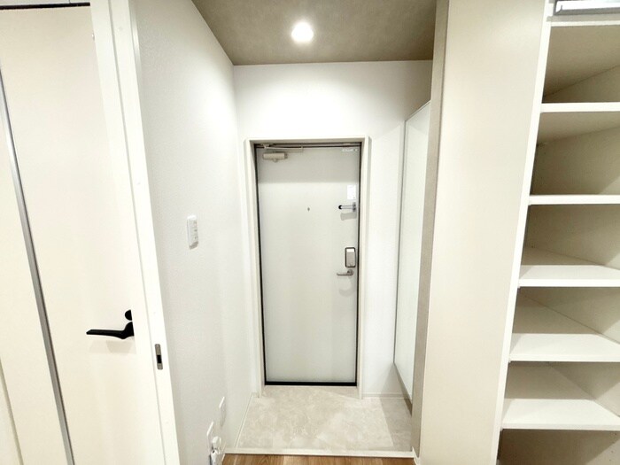 物件内観写真20　(玄関)