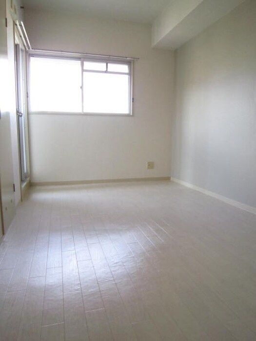 物件内観写真11　(居室)