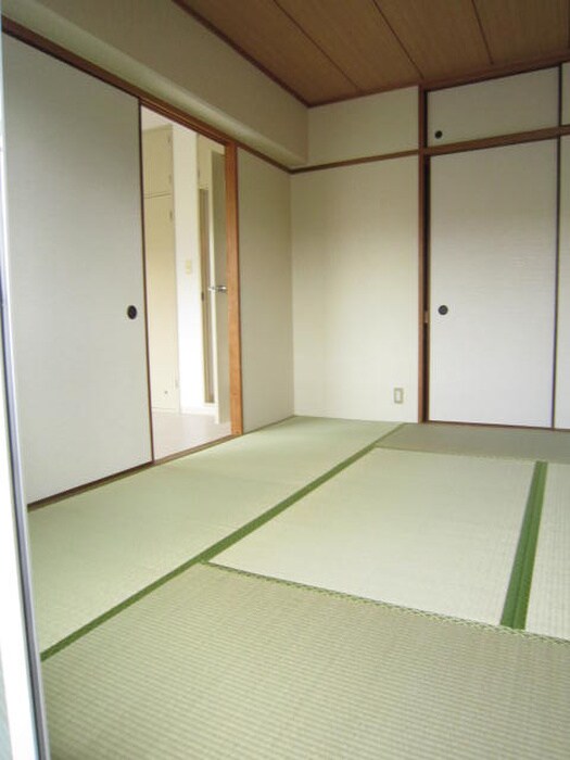 物件内観写真18　(収納)