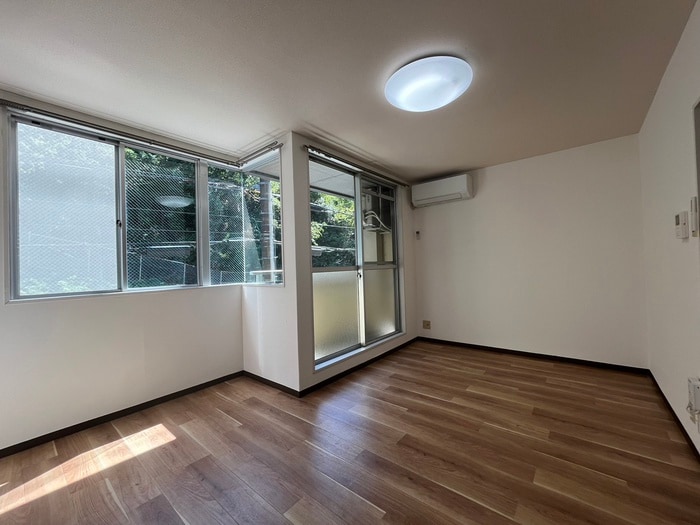 物件内観写真4　(居室)