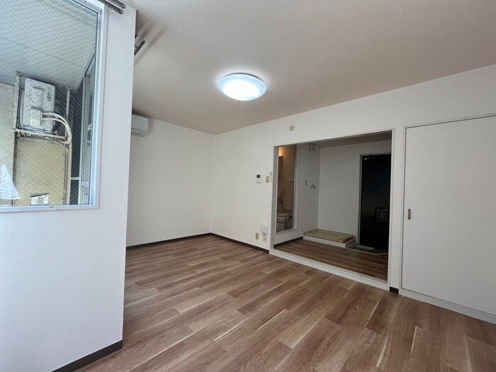 物件内観写真6　(居室)