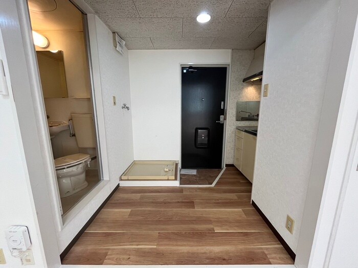 物件内観写真14　(廊下)