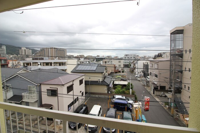 物件内観写真21　(室内からの展望)