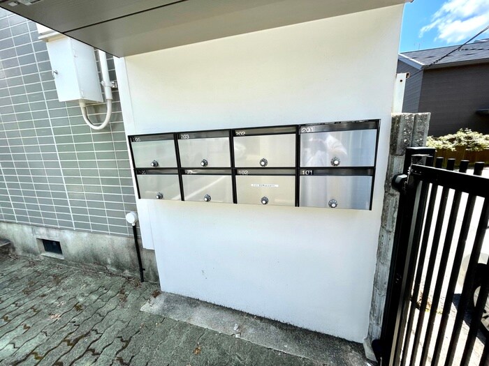 物件外観写真4　(駐車場)