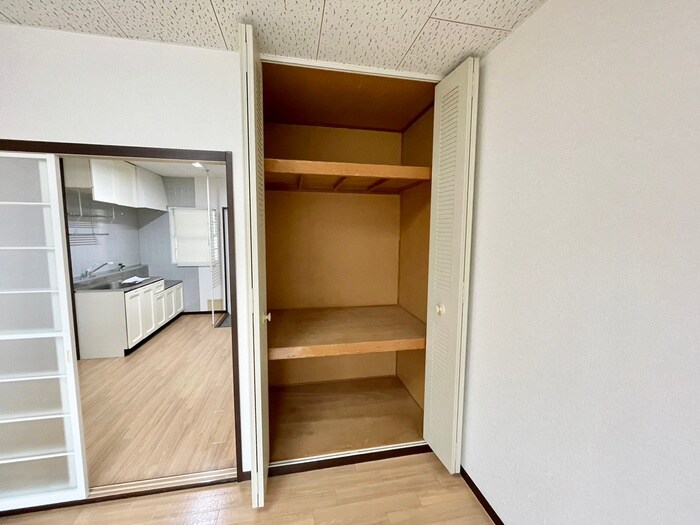 物件内観写真13　(収納)