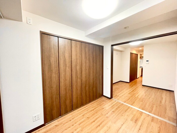 物件内観写真8　(居室)