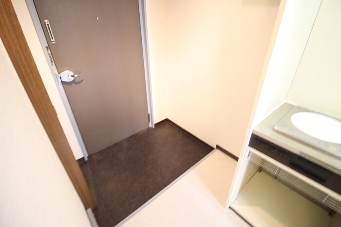 物件内観写真16　(玄関)