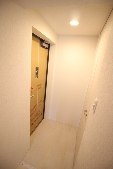 物件内観写真15　(玄関)