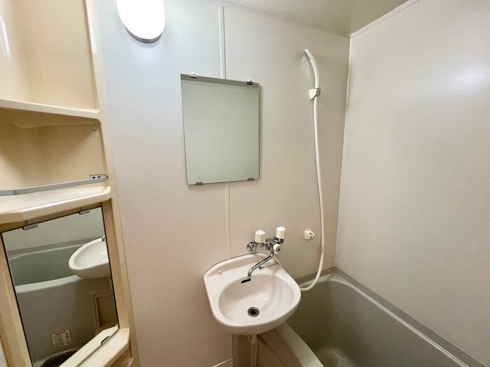 物件内観写真11　(洗面)