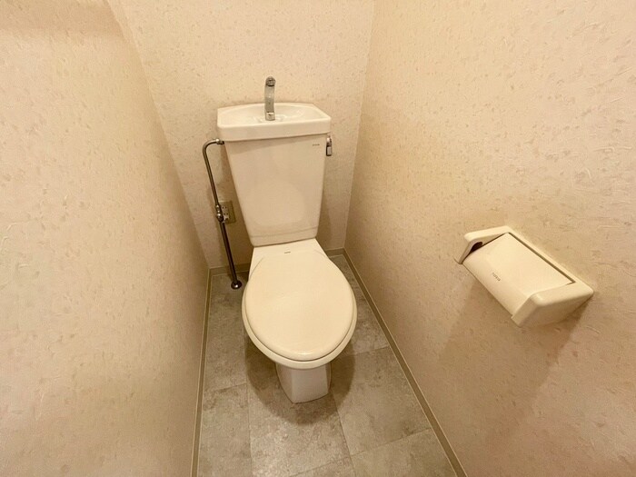 物件内観写真12　(トイレ)