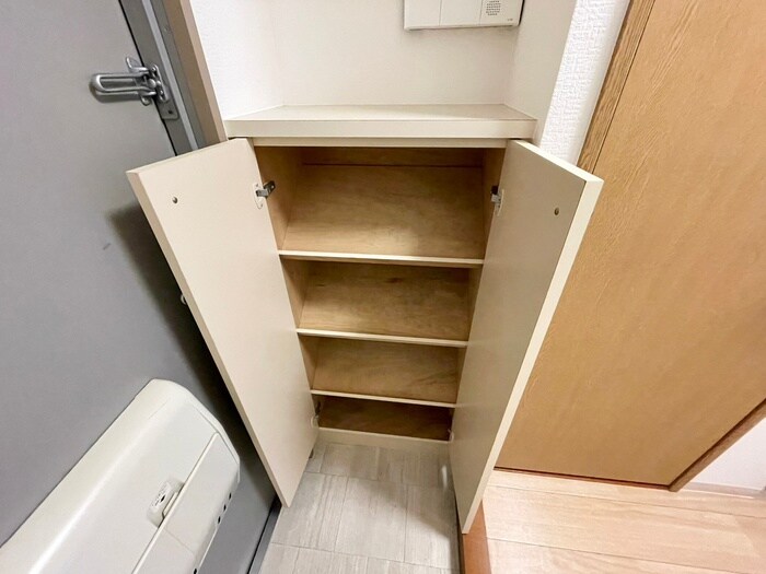 物件内観写真15　(靴箱)