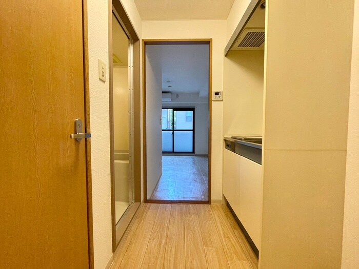 物件内観写真21　(廊下)