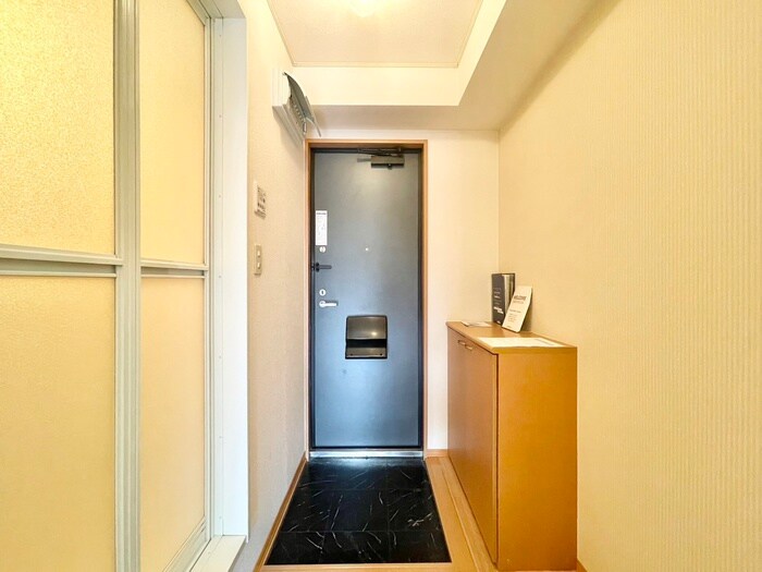 物件内観写真14　(玄関)