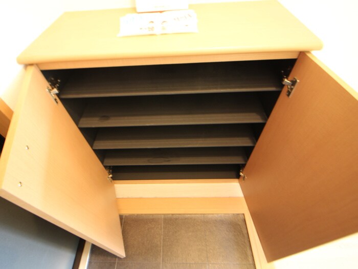 物件内観写真15　(靴箱)