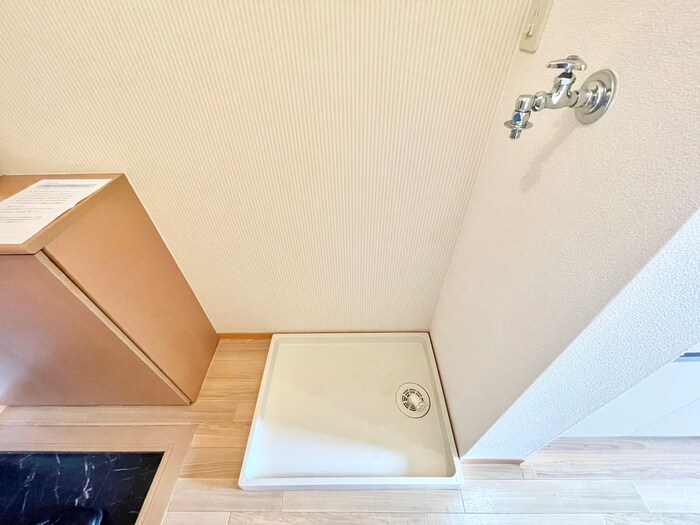 物件内観写真17　(洗濯機置場)