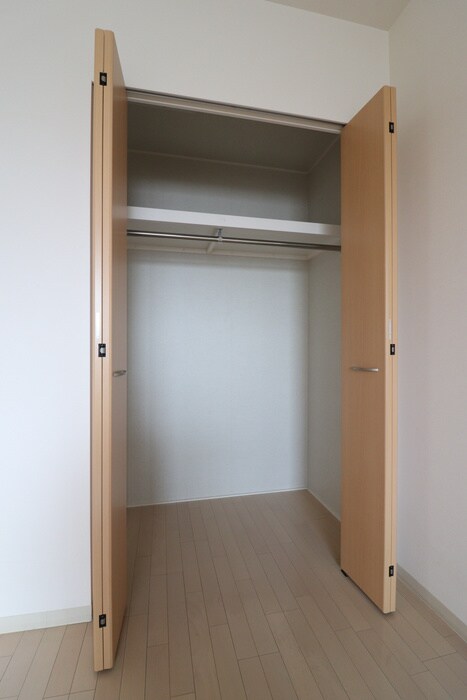 物件内観写真12　(収納)